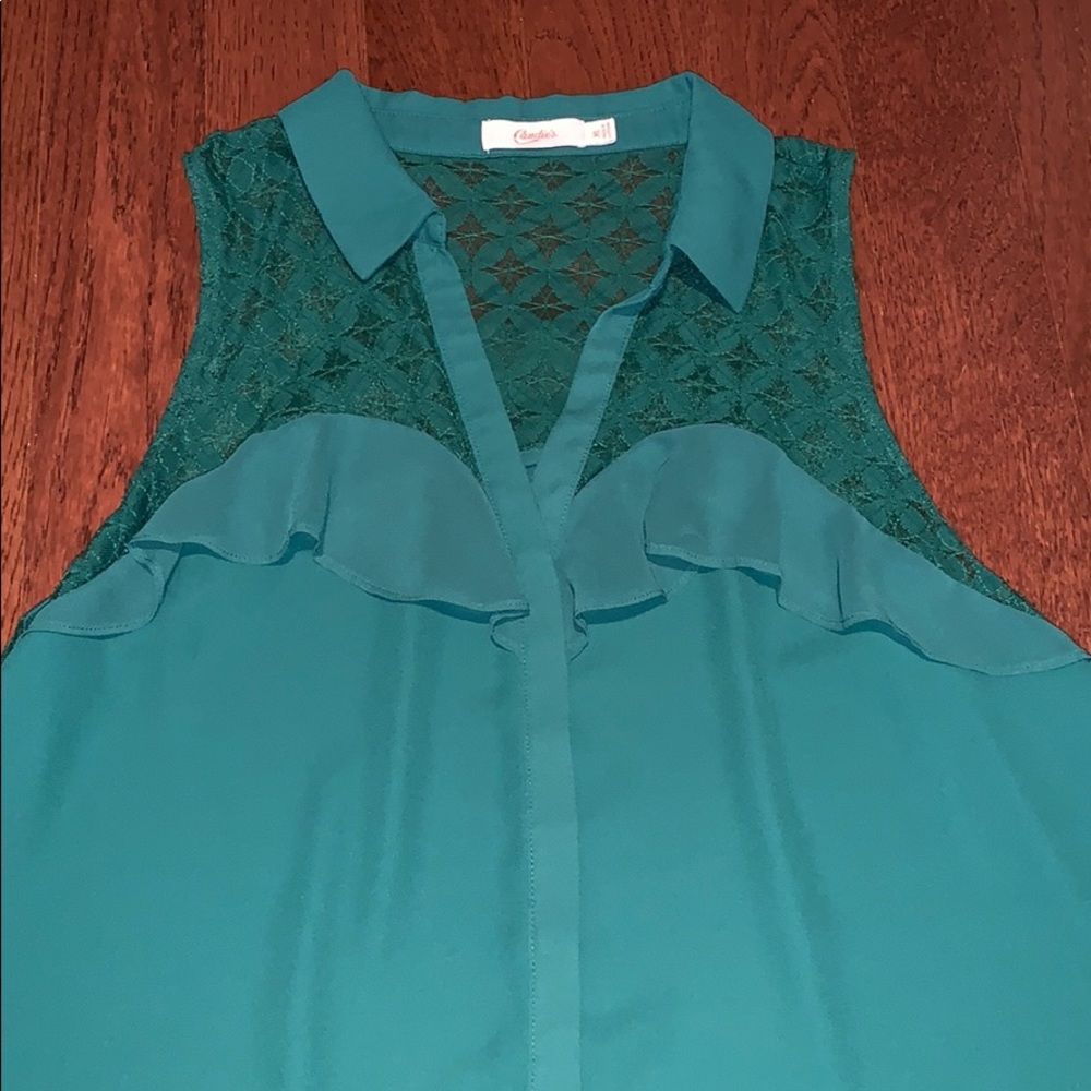 Candies button down blouse - Picture 2 of 4